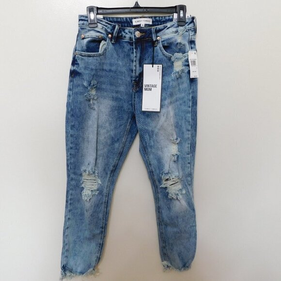 𝅺JR144 Almost Famous Juniors' Destructed High-Rise Mom Jeans Size 9 / 29 x 27 - Picture 1 of 2